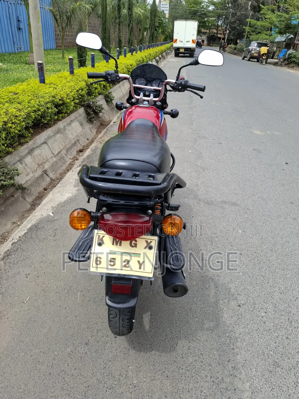 Bajaj Boxer 125 2026 Red