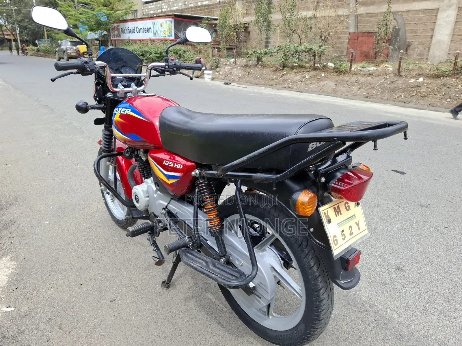 Bajaj Boxer 125 2026 Red