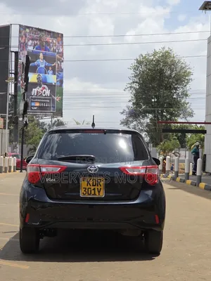 Toyota Vitz 2017 Black