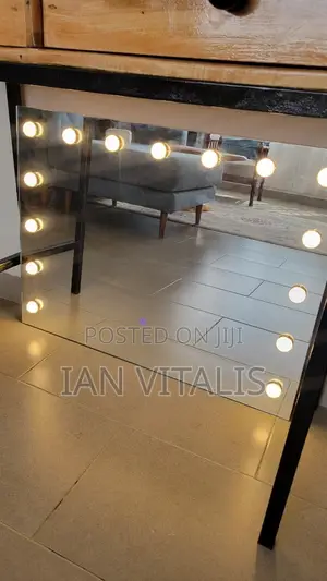 Lighted Makeup Mirror
