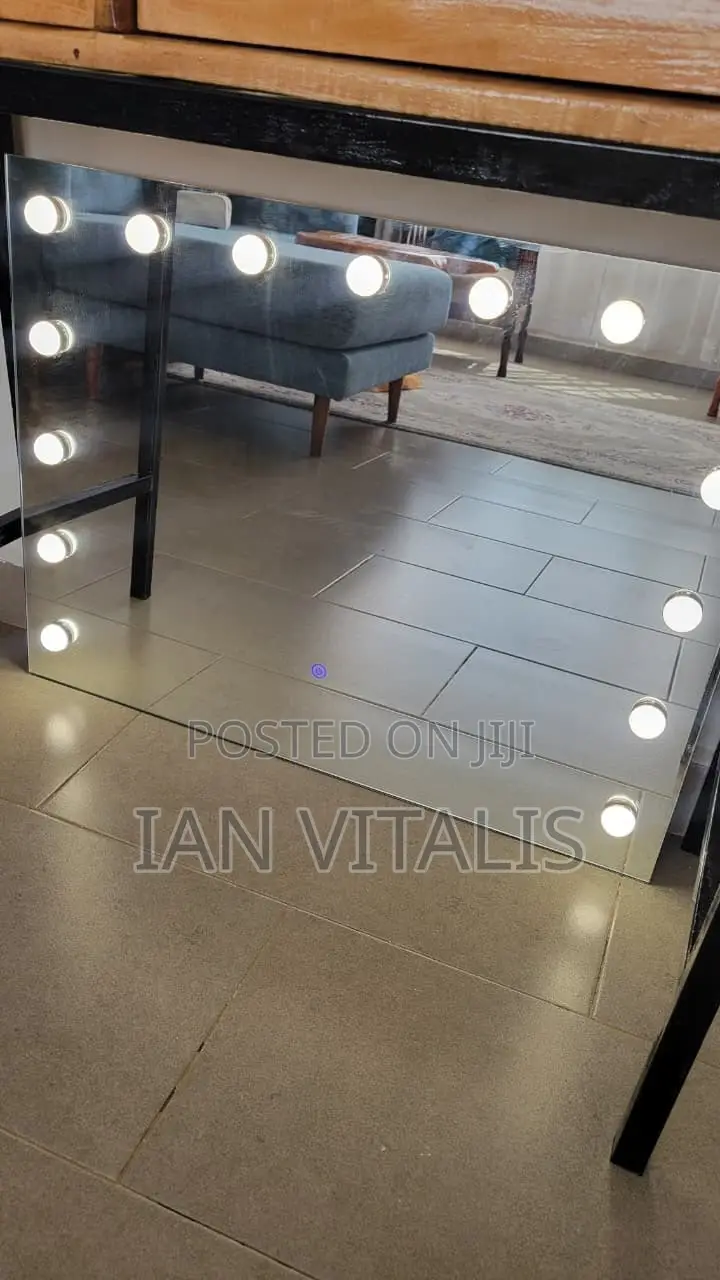 Lighted Makeup Mirror