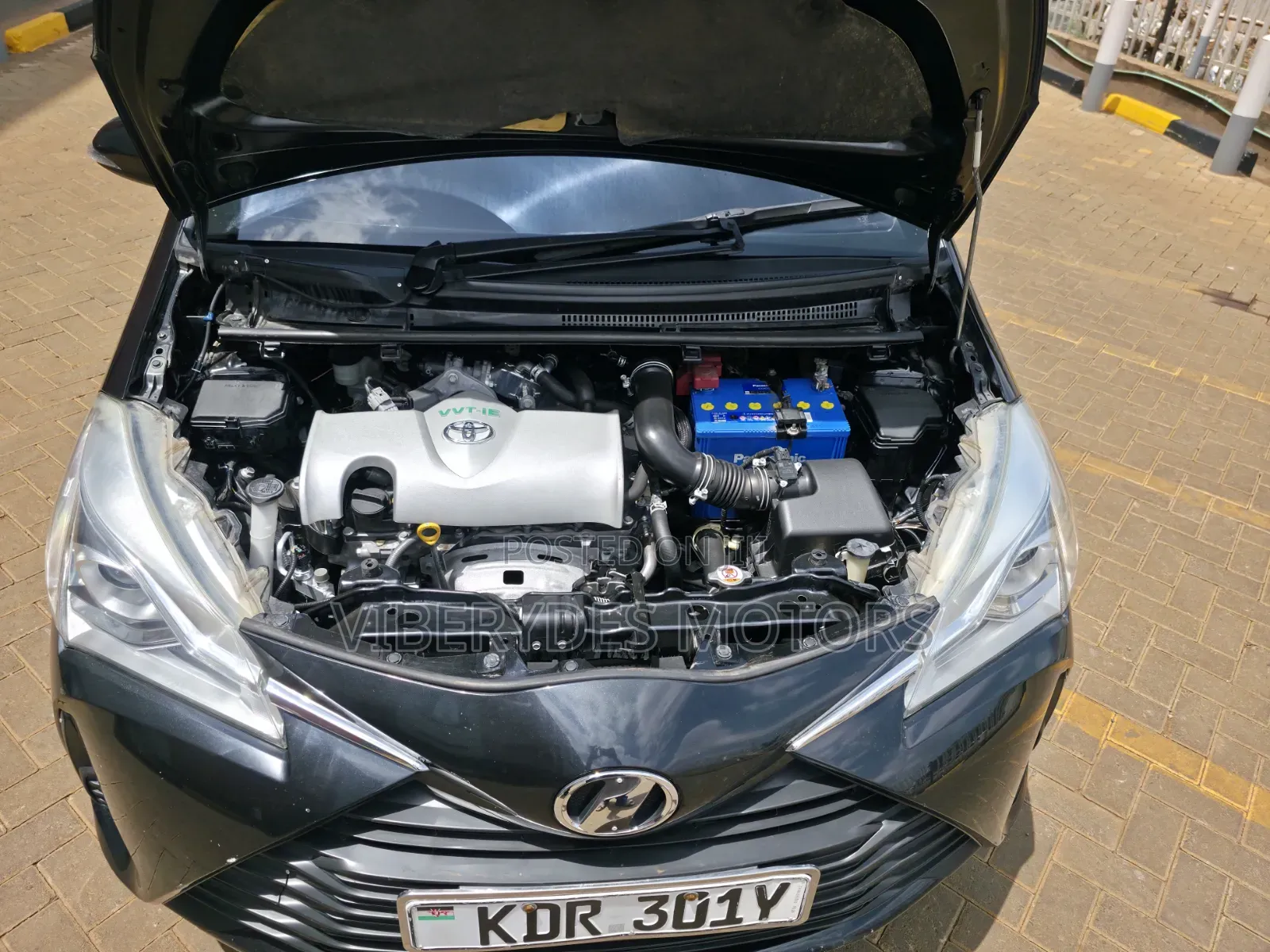 Toyota Vitz 2017 Black