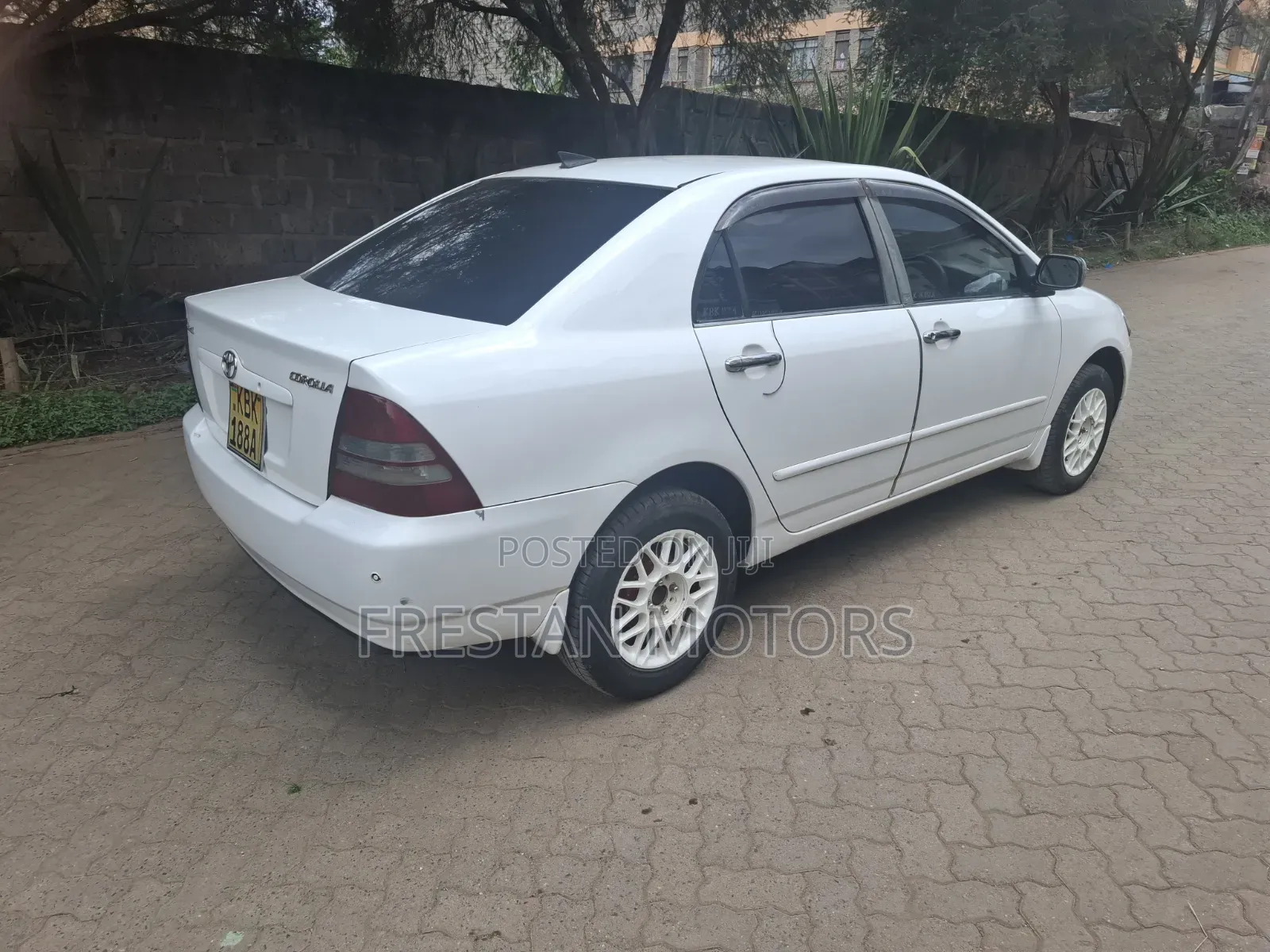 Toyota Corolla 2002 White