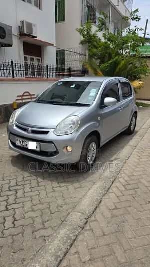 Toyota Passo 2014 Silver