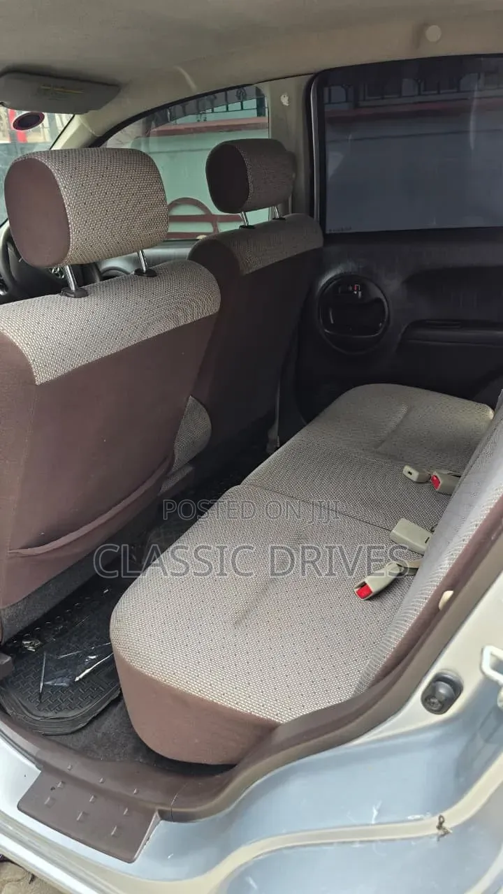 Toyota Passo 2014 Silver