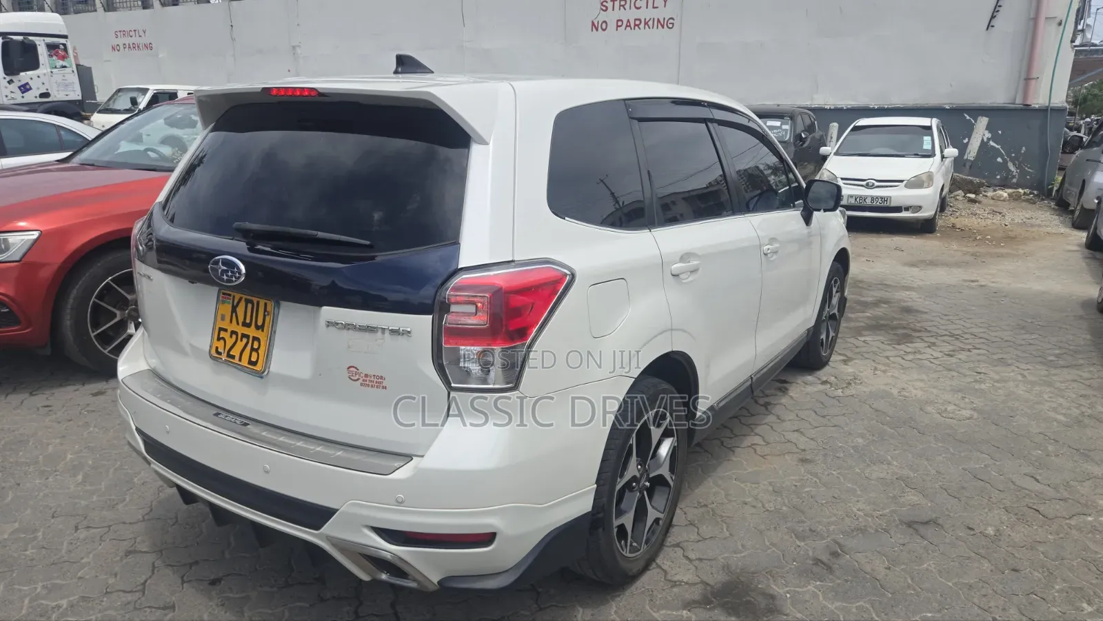 Subaru Forester 2018 White