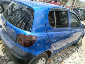 Toyota Vitz 2007 Blue