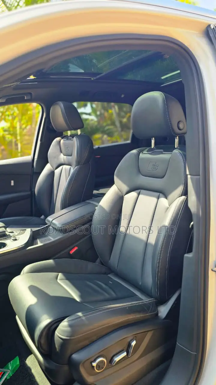 Audi Q7 2019 White