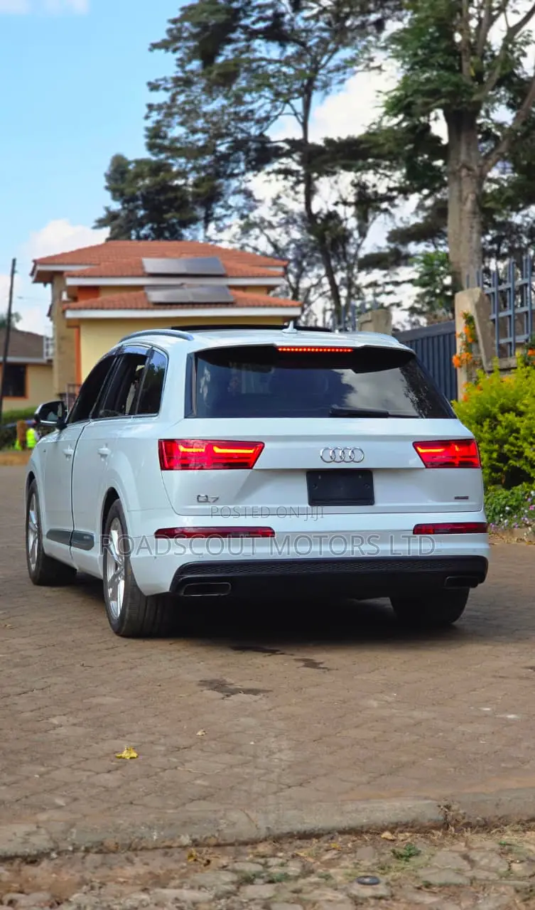 Audi Q7 2019 White