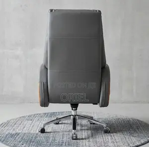 Office Chair : Luxury Corporate Executive Chair