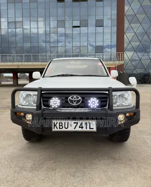 Toyota Land Cruiser Prado 2005 White