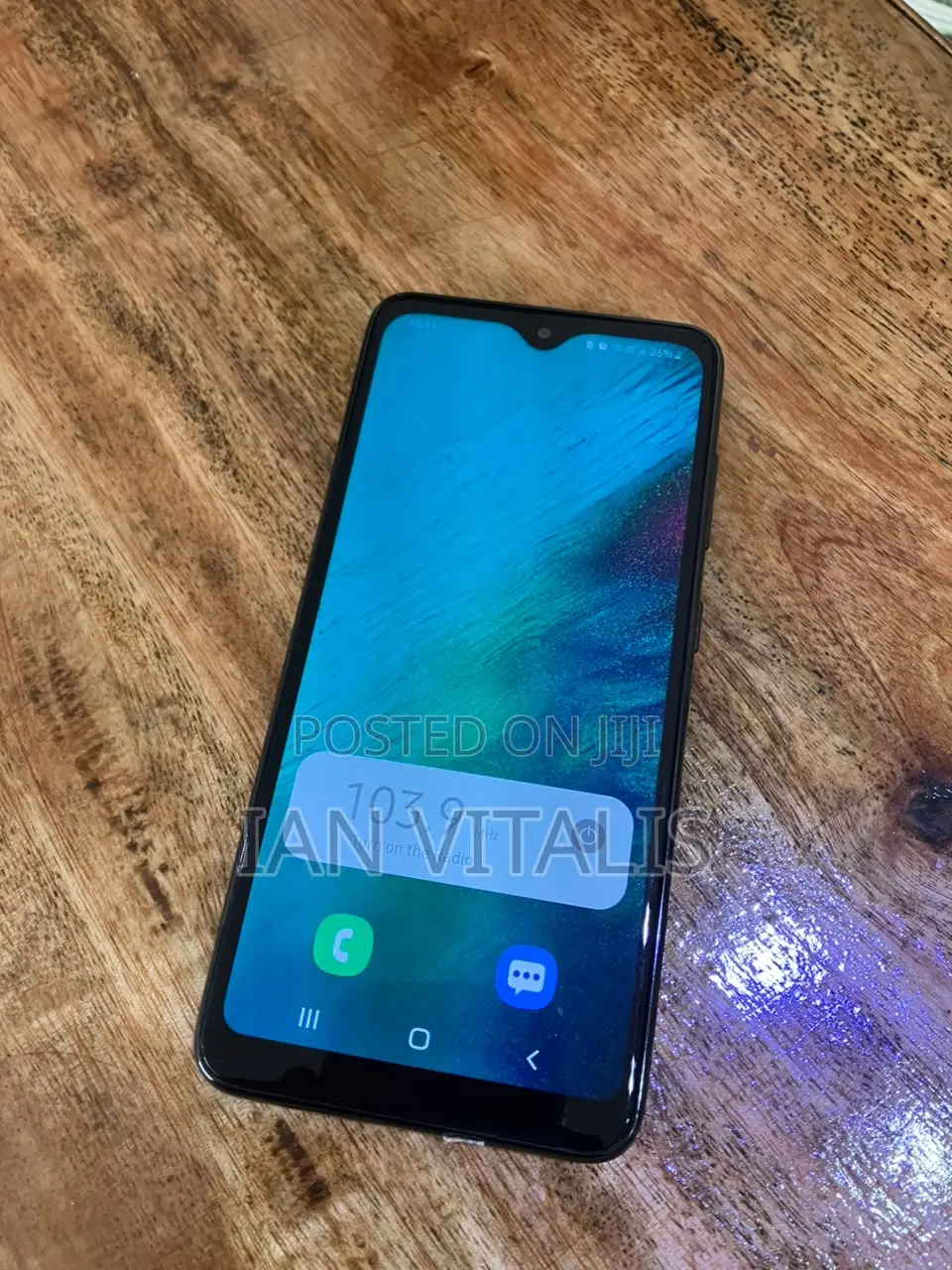 Samsung Galaxy A20 32 GB Graphite