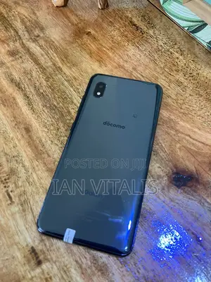 Samsung Galaxy A20 32 GB Graphite