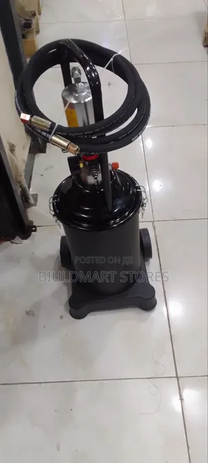 Wheeled Grease Lubricator