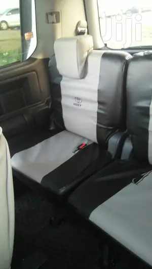 Voxy Seat Covers