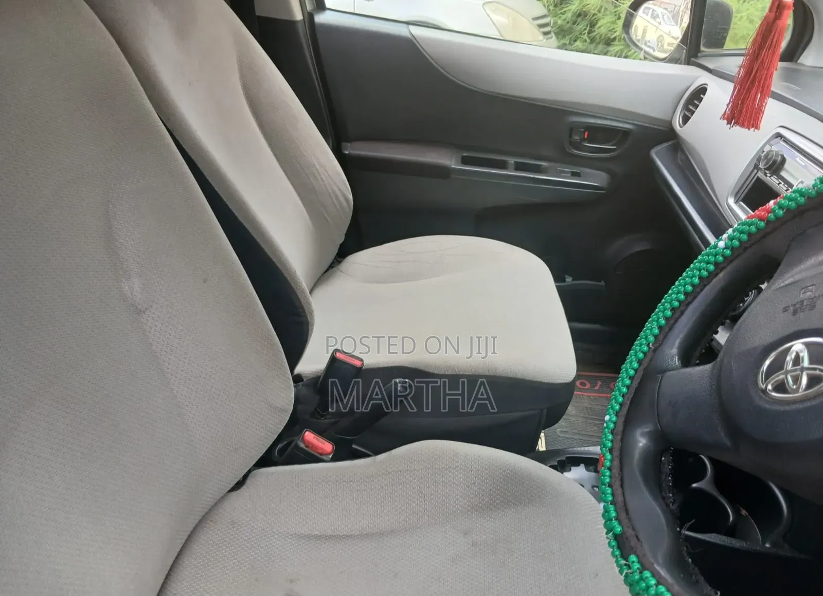 Toyota Vitz 2013 Silver