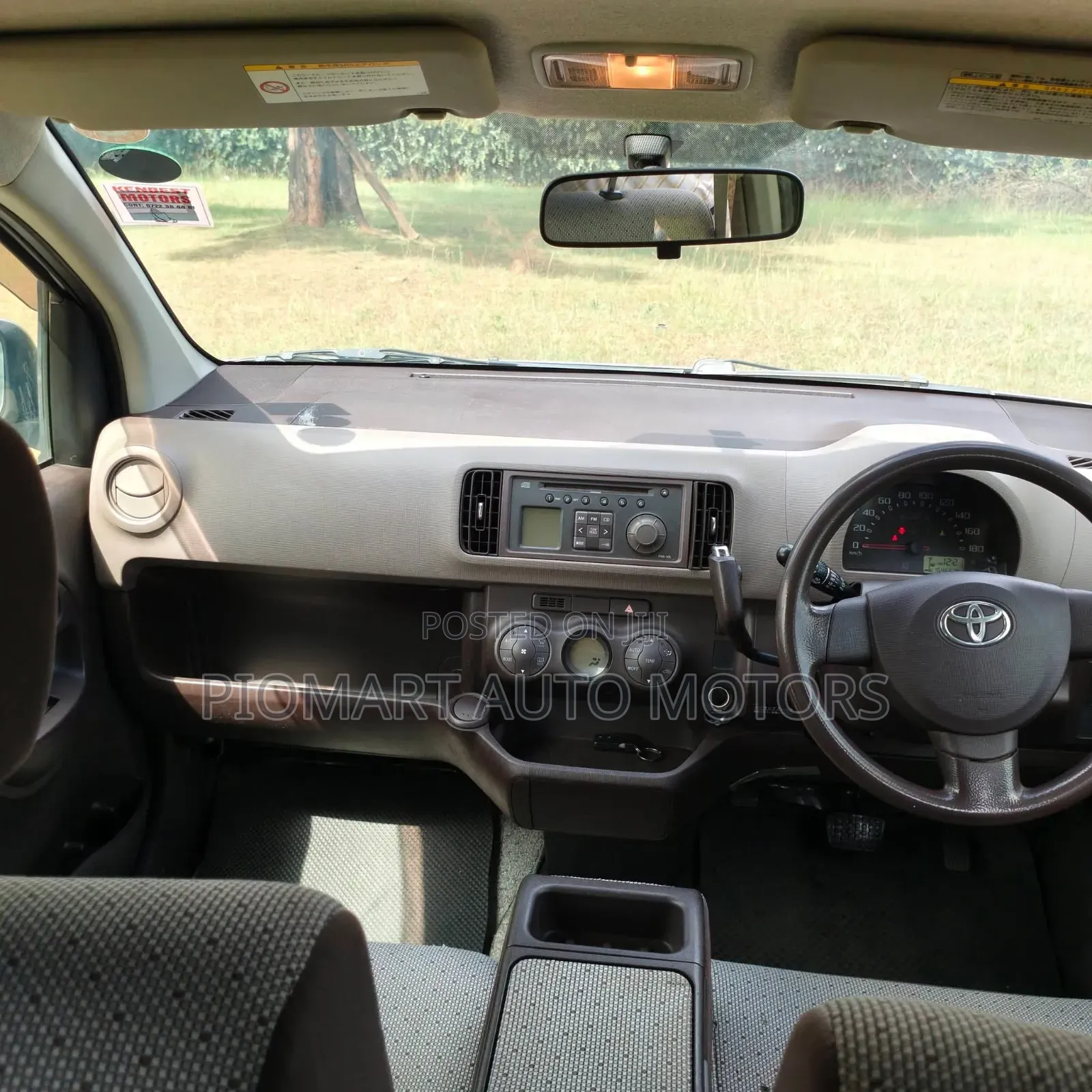 Toyota Passo 2016 Silver