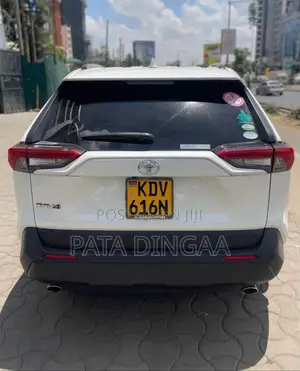 Toyota RAV4 2019 White