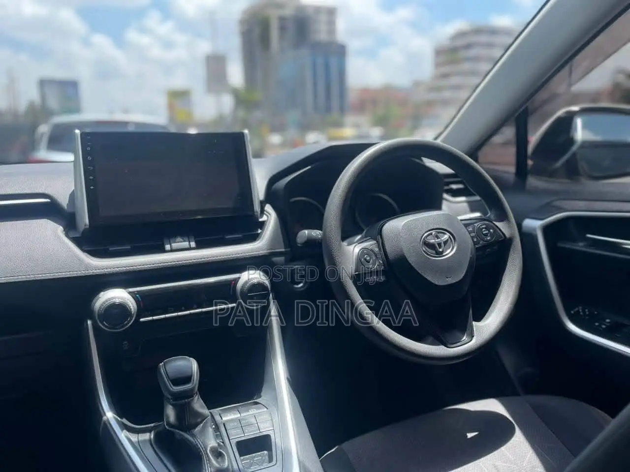 Toyota RAV4 2019 White