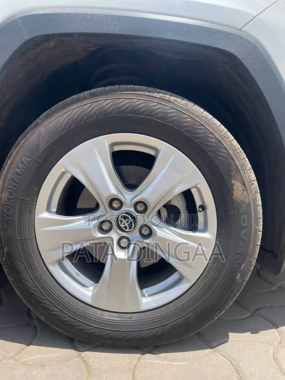 Toyota RAV4 2019 White