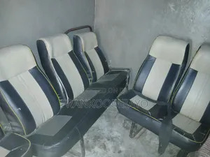 Nissan Vannete Seats
