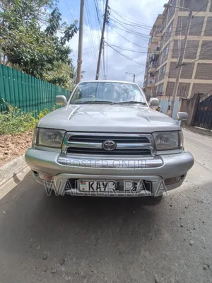 Toyota Hilux Surf 2.7 SSR 2000 Silver