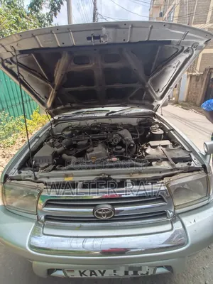 Toyota Hilux Surf 2.7 SSR 2000 Silver