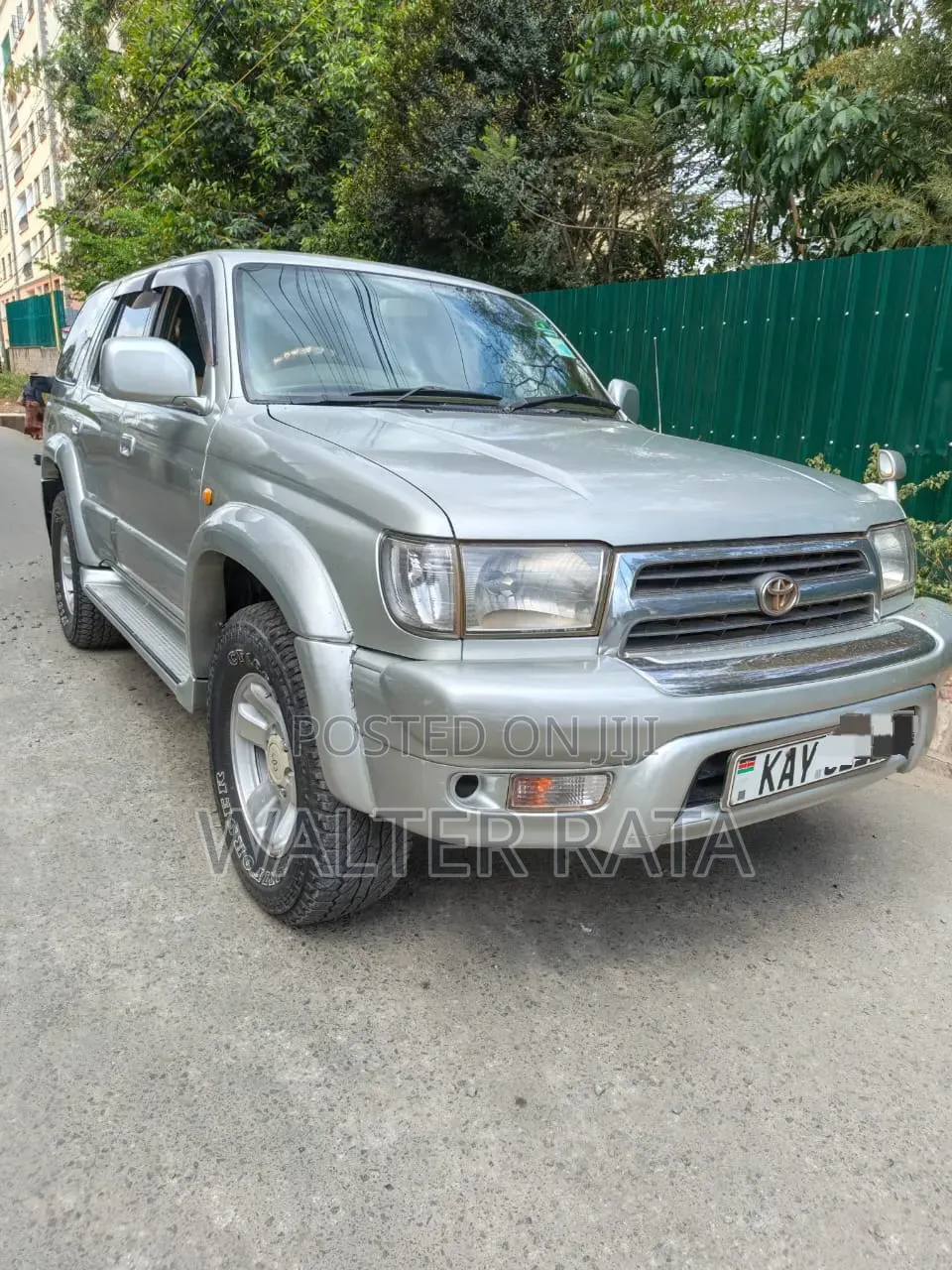 Toyota Hilux Surf 2.7 SSR 2000 Silver