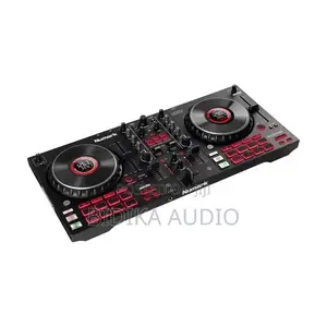 Numark Mixtrack Platinum FX