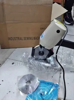 New Quality Cloth Cutting Machine/Cloth Cutting Machine