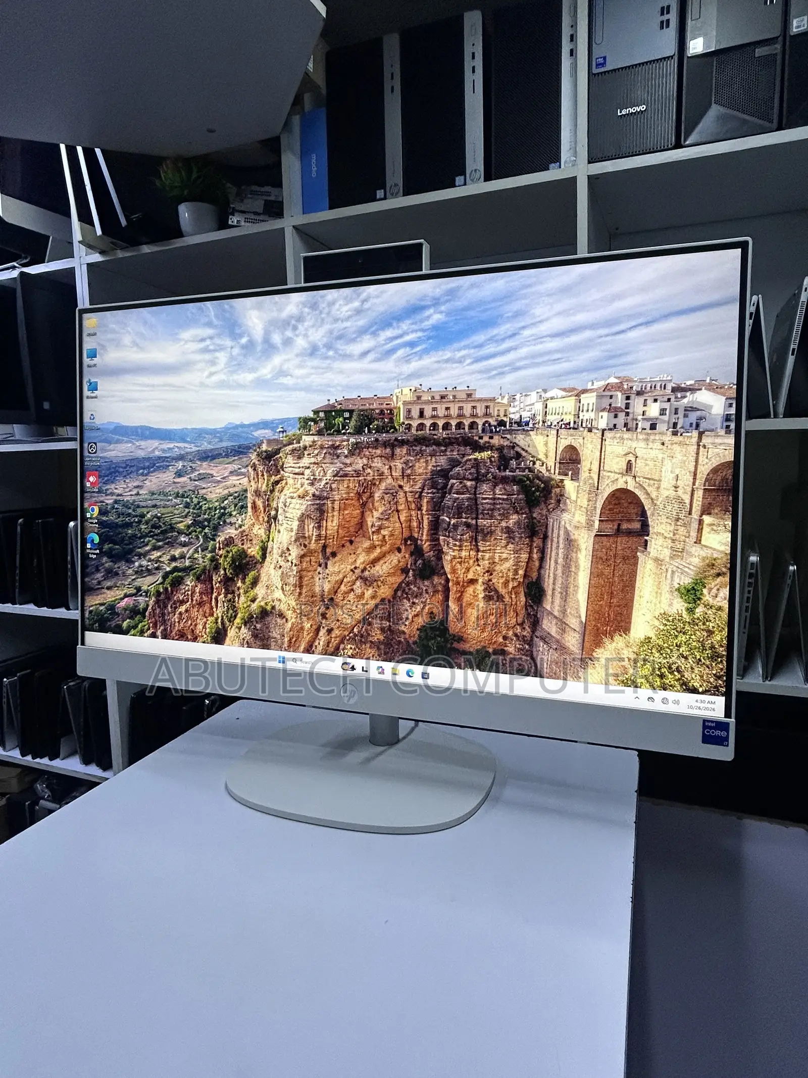 New Desktop Computer HP AiO 27 8GB Intel Core i7 SSD 512GB