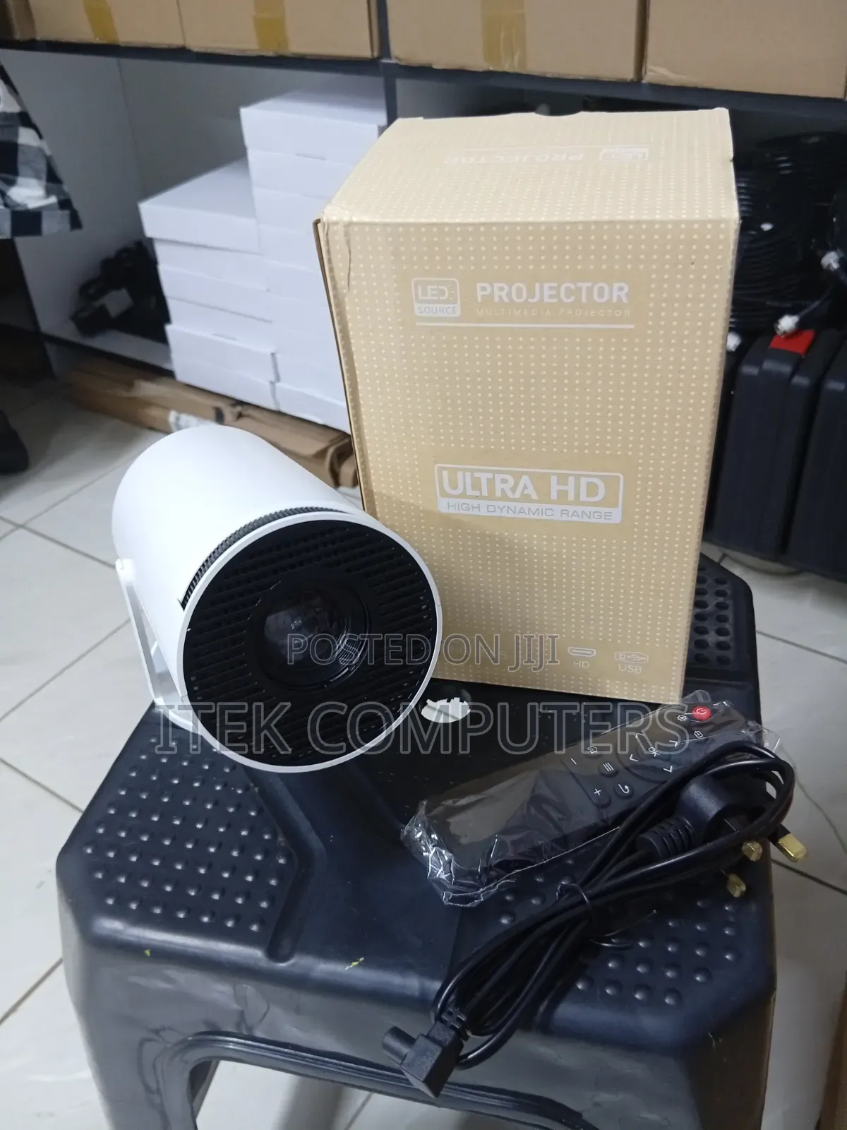 Highly Compact Lightweight Projector With a Large 130-Inch Display