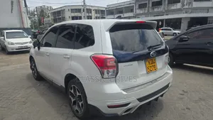 Subaru Forester 2018 White