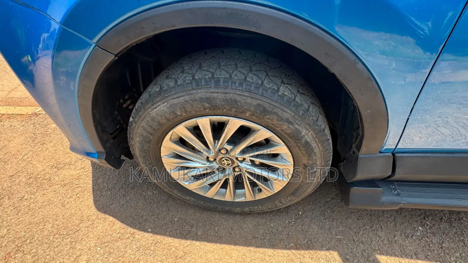 Toyota RAV4 2018 Blue