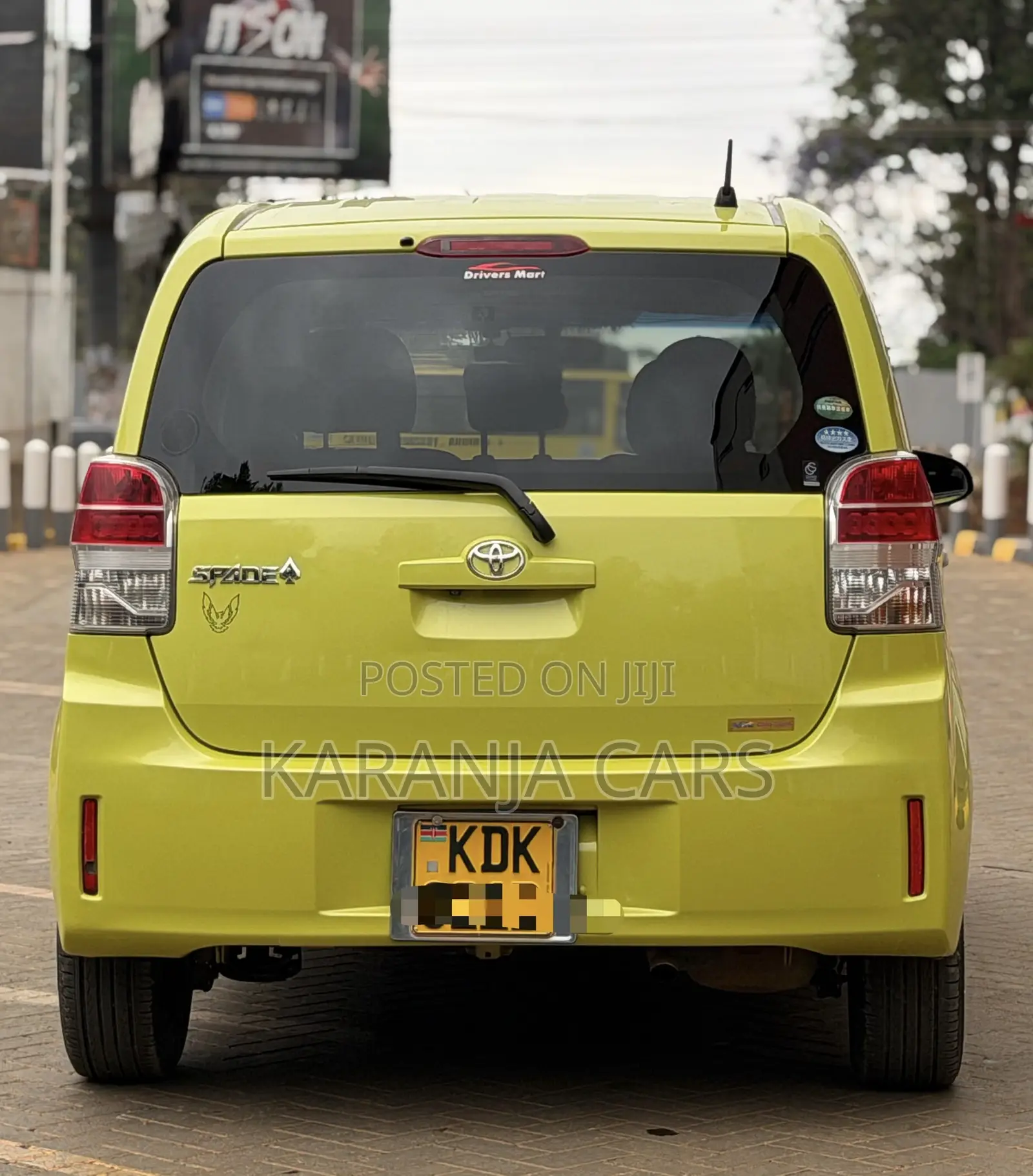 Toyota Spade 1.5 2015 Yellow