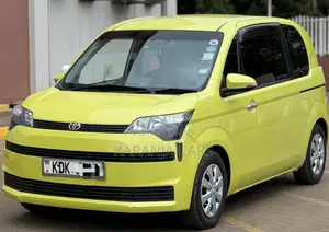 Toyota Spade 1.5 2015 Yellow