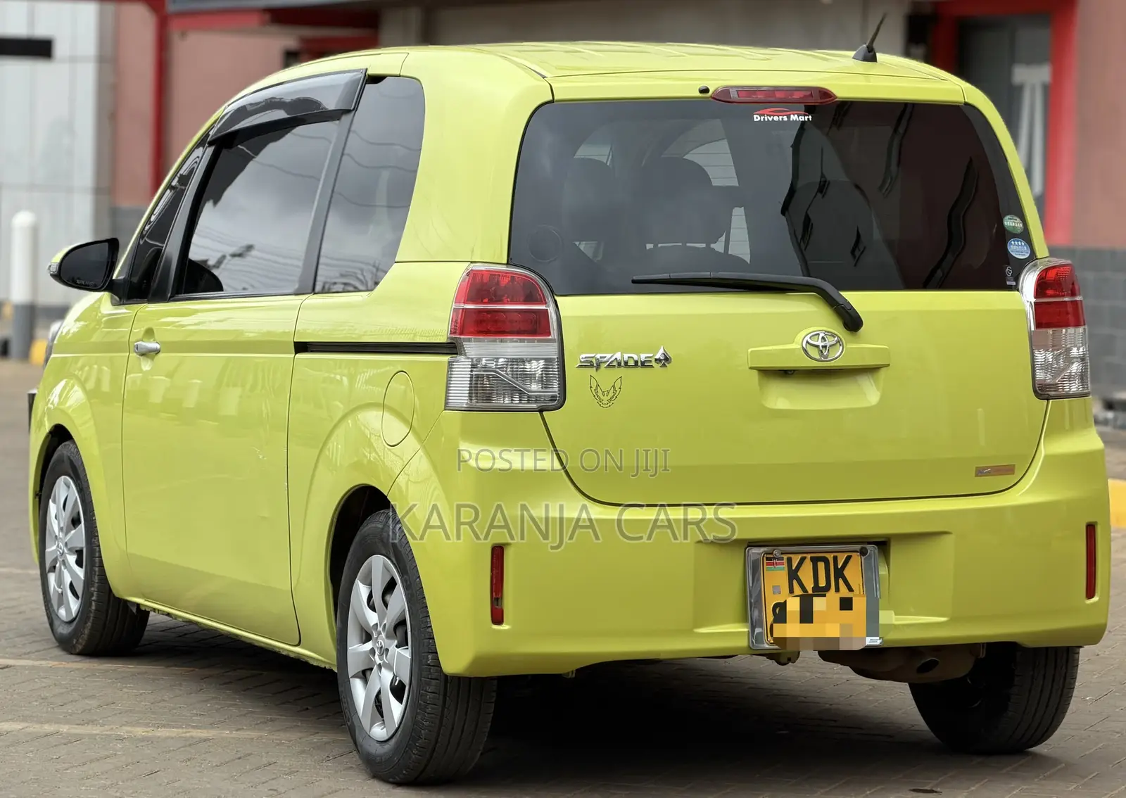 Toyota Spade 1.5 2015 Yellow