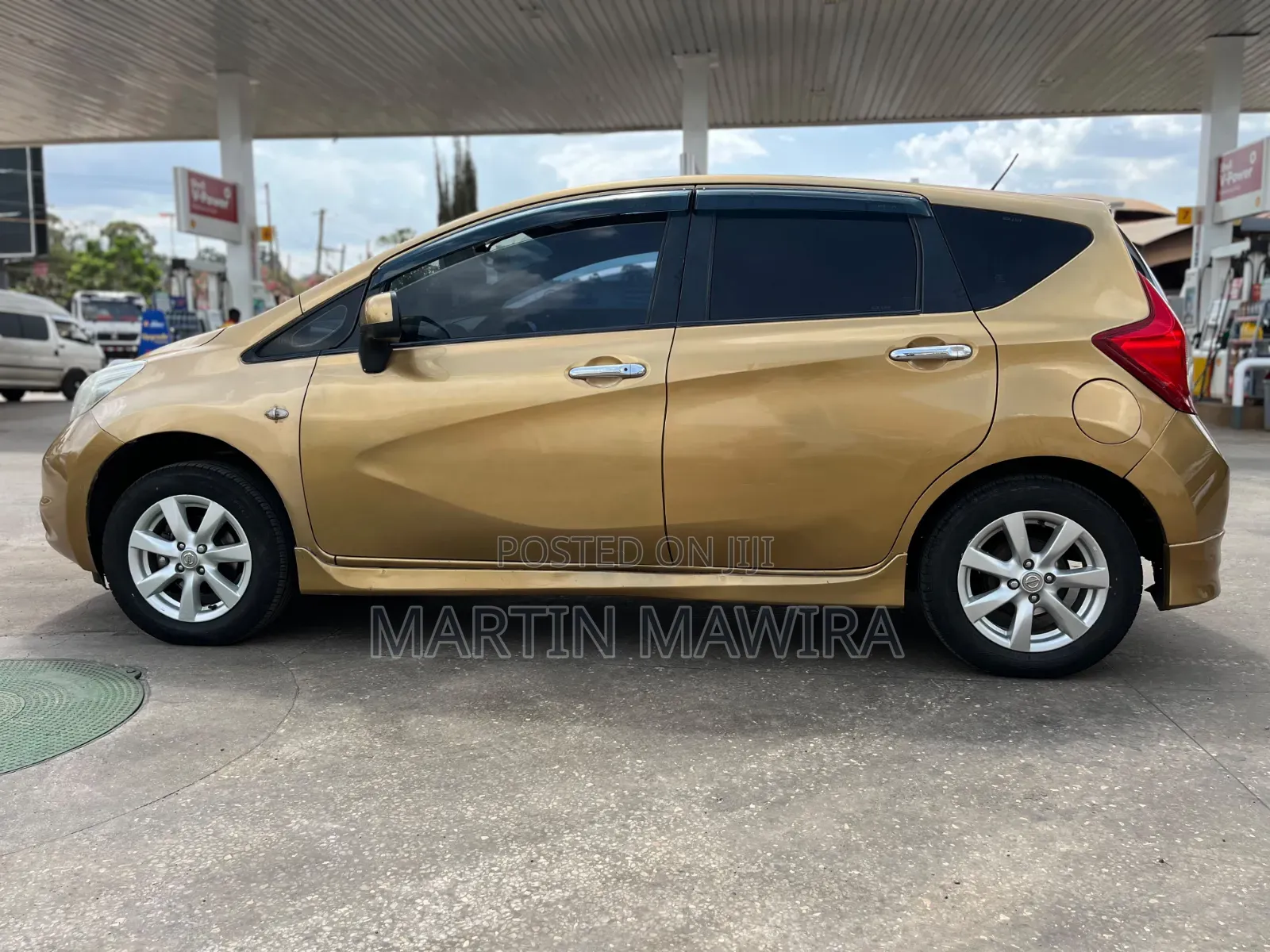 Nissan Note 2012 Gold