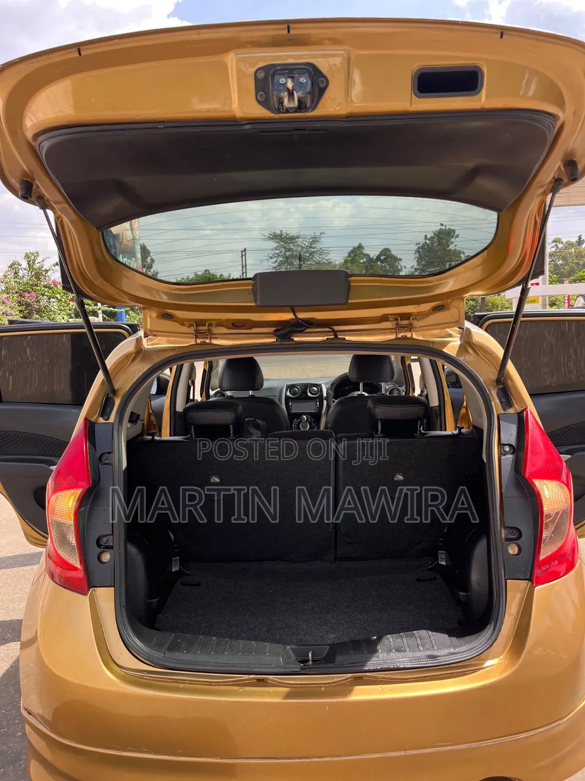 Nissan Note 2012 Gold