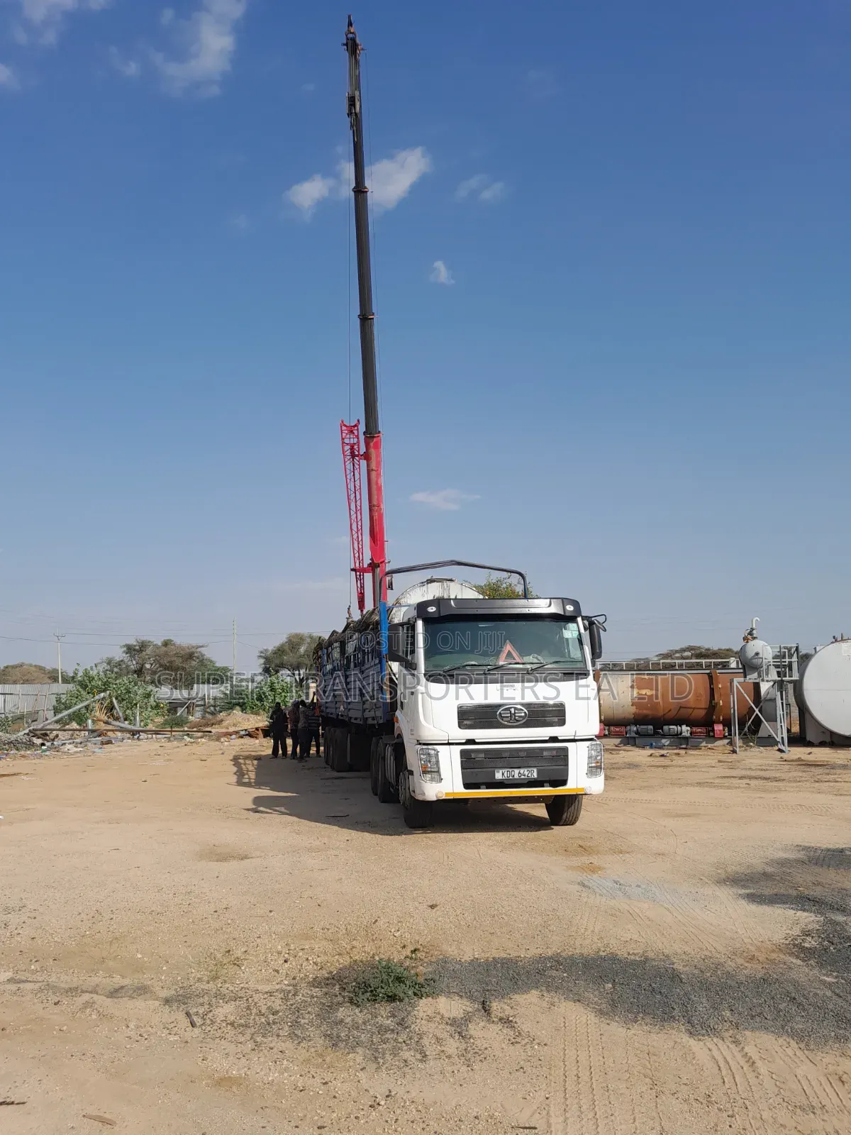 We Lift,Load and transport.Remount.Fully Loaded.