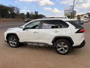 Toyota RAV4 2019 White