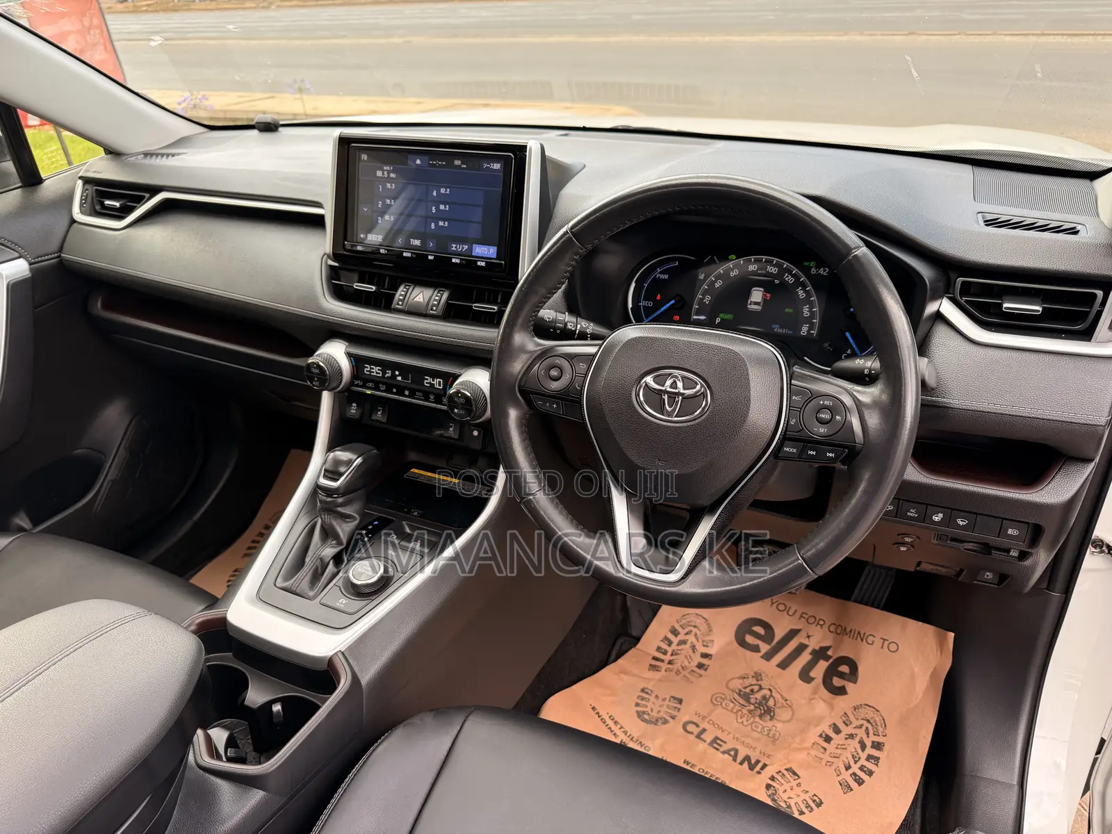 Toyota RAV4 2019 White