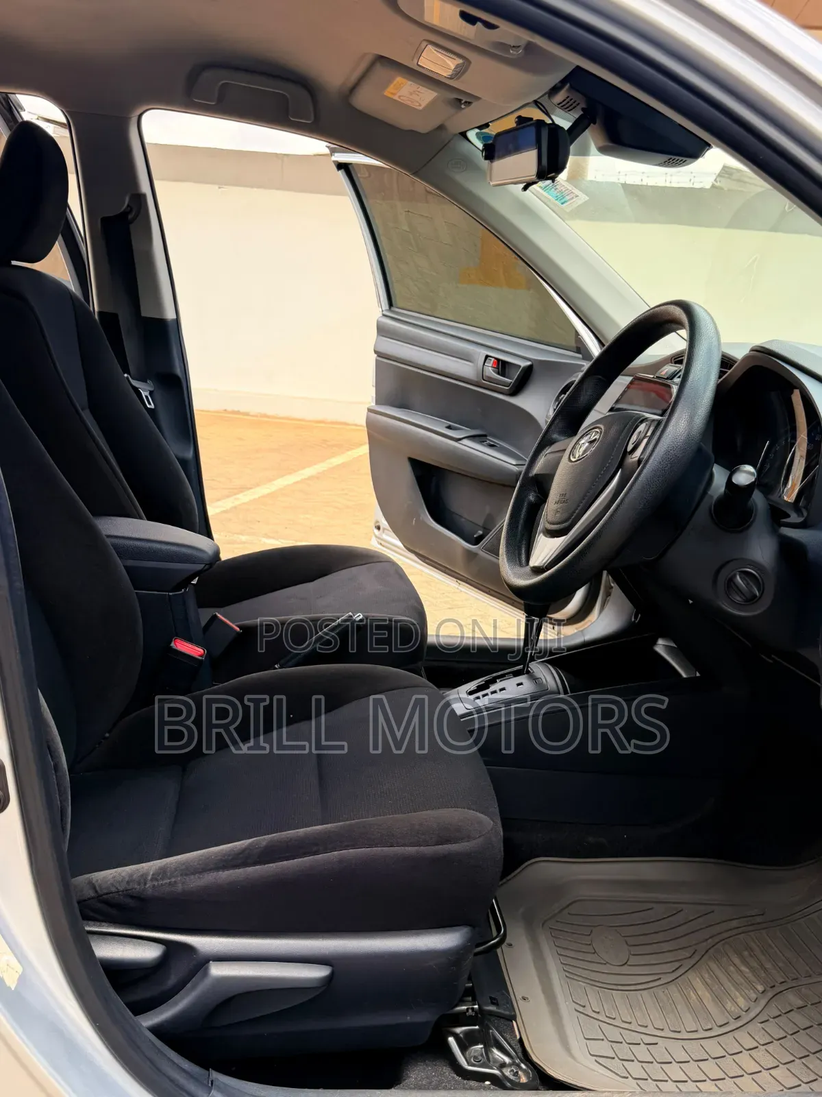 Toyota Axio 2018 Silver