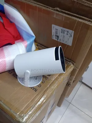 HY300 Wireless Projector for Relaxing Bedroom Movie Experiences