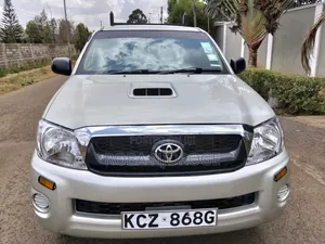 Toyota Hilux 2.5 D-4D SRX 2012 Silver