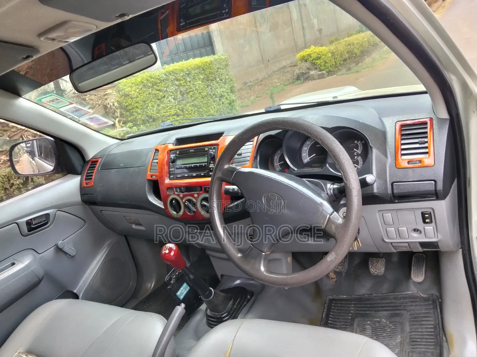 Toyota Hilux 2.5 D-4D SRX 2012 Silver