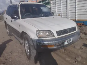 Toyota RAV4 2001 White