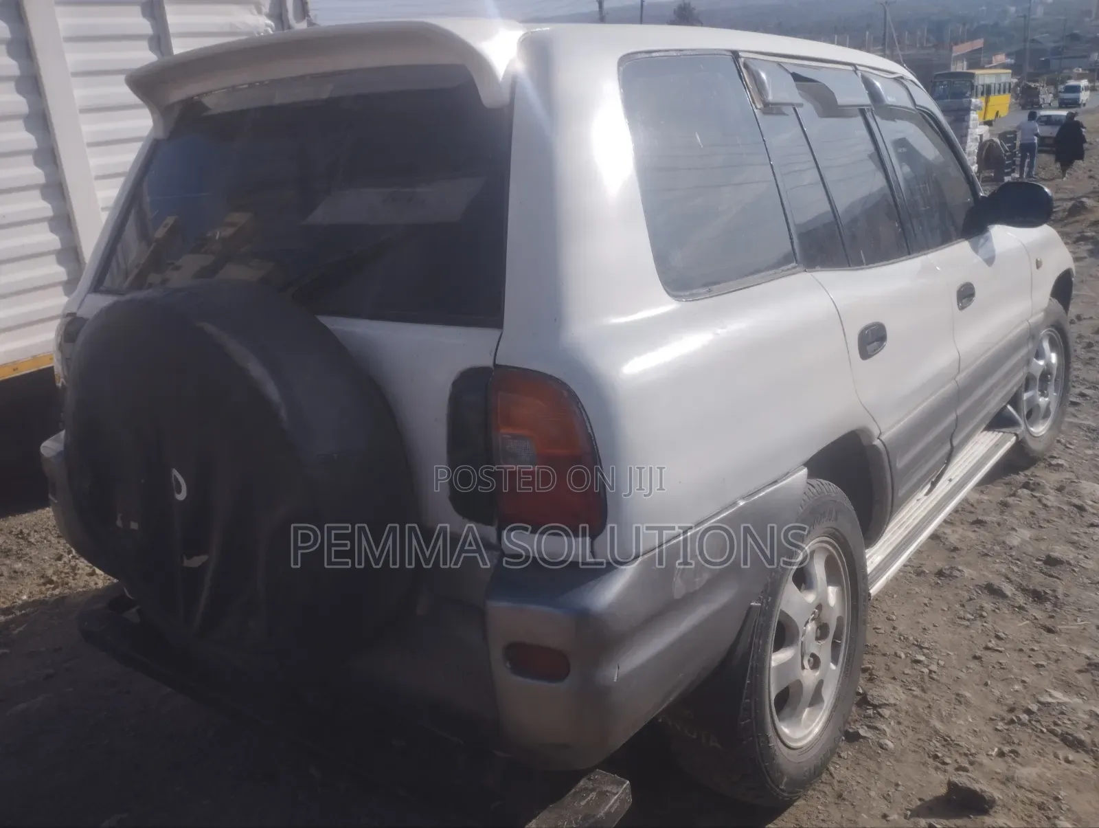 Toyota RAV4 2001 White