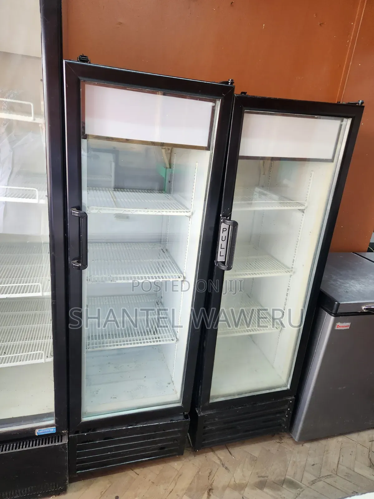 300litres Black Showcase Chiller Fridge