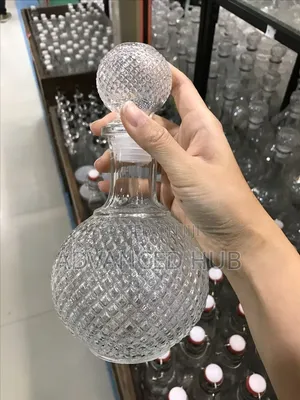 Elegant Glass Wine Decanter